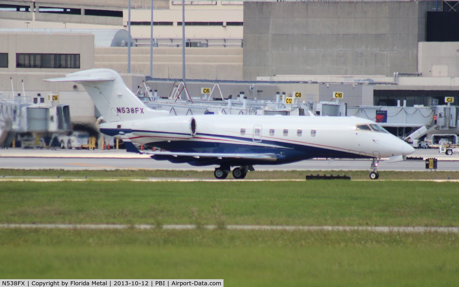 N538FX, 2008 Bombardier Challenger 300 (BD-100-1A10) C/N 20201, Challenger 300