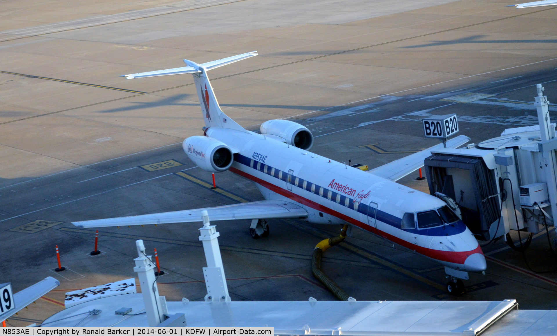 N853AE, 2003 Embraer ERJ-140LR (EMB-135KL) C/N 145742, Gate B40 DFW
