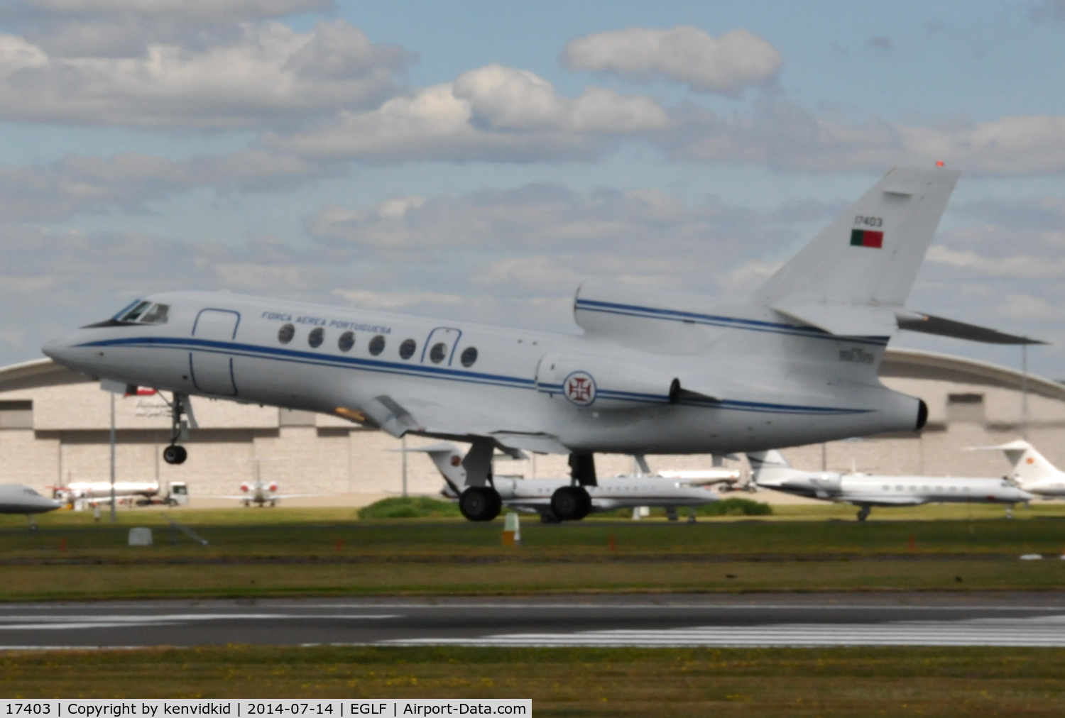 17403, 1990 Dassault Falcon 50 C/N 221, VIP arrival.