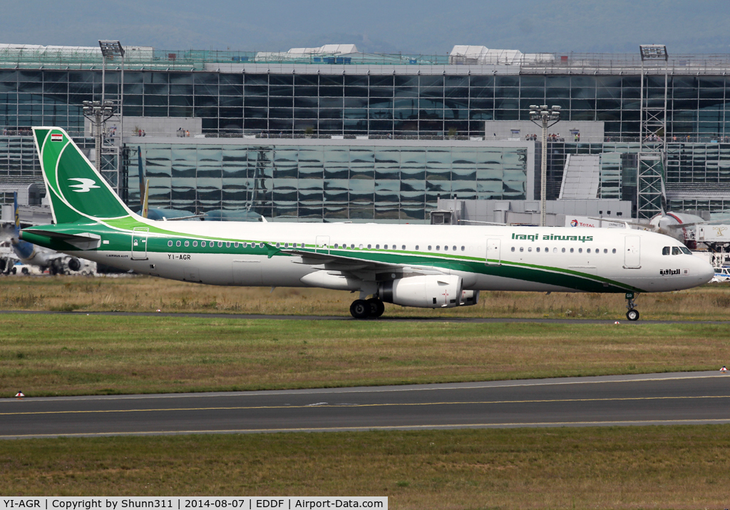 YI-AGR, 2010 Airbus A321-231 C/N 4067, Taxiing to his gate with latin titles in right side