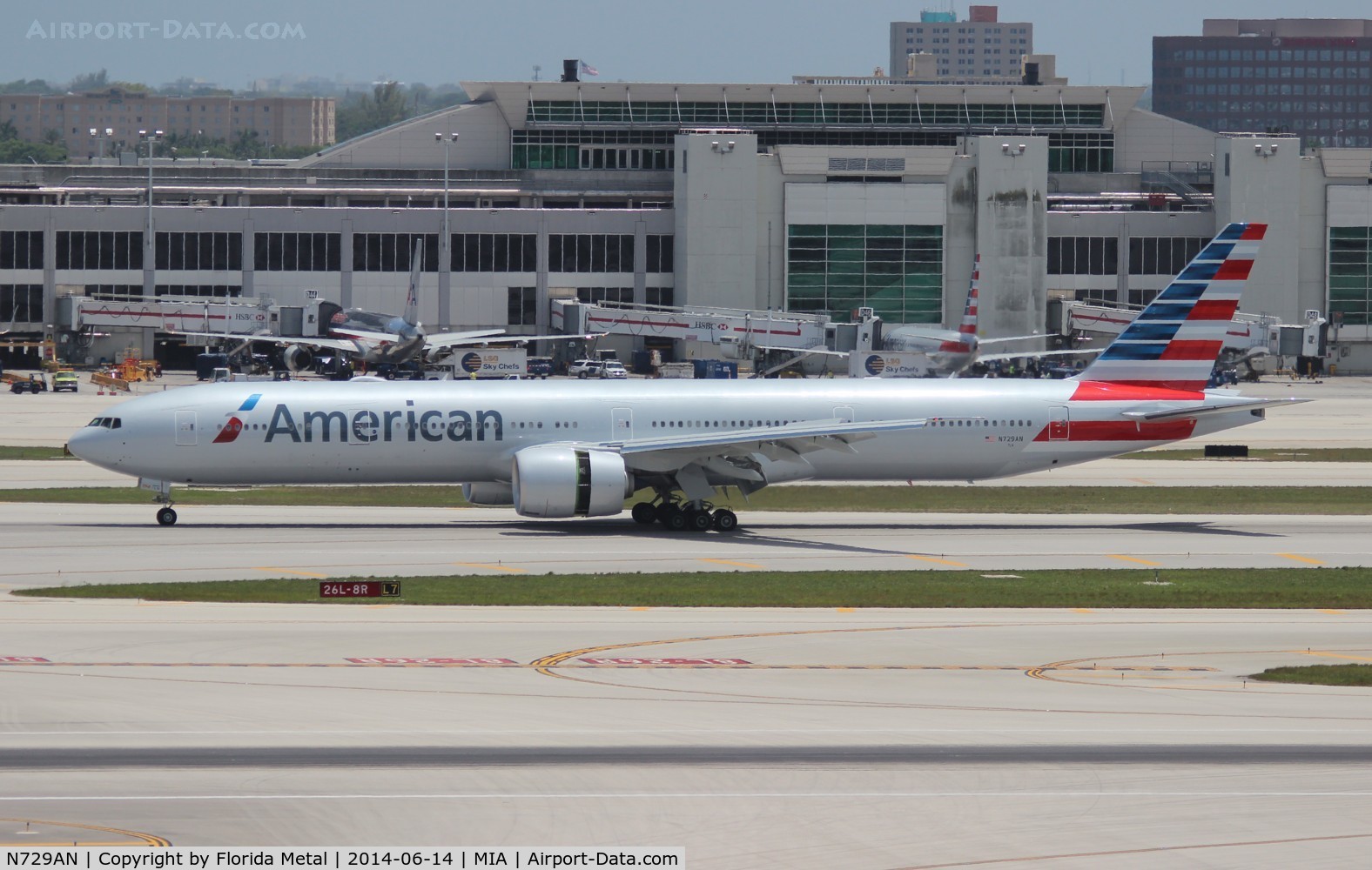 N729AN, 2014 Boeing 777-323/ER C/N 33127, American 777-300ER