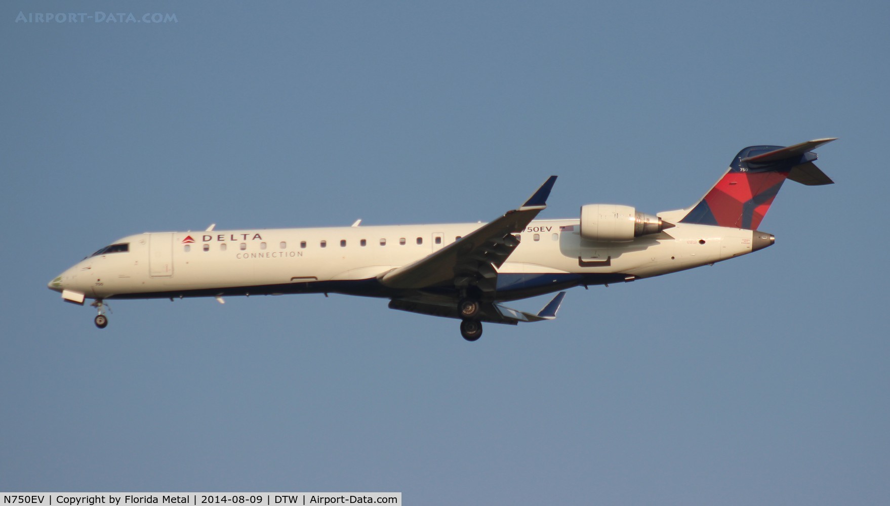 N750EV, 2004 Bombardier CRJ-701 (CL-600-2C10) Regional Jet C/N 10161, Delta Connection CRJ-700