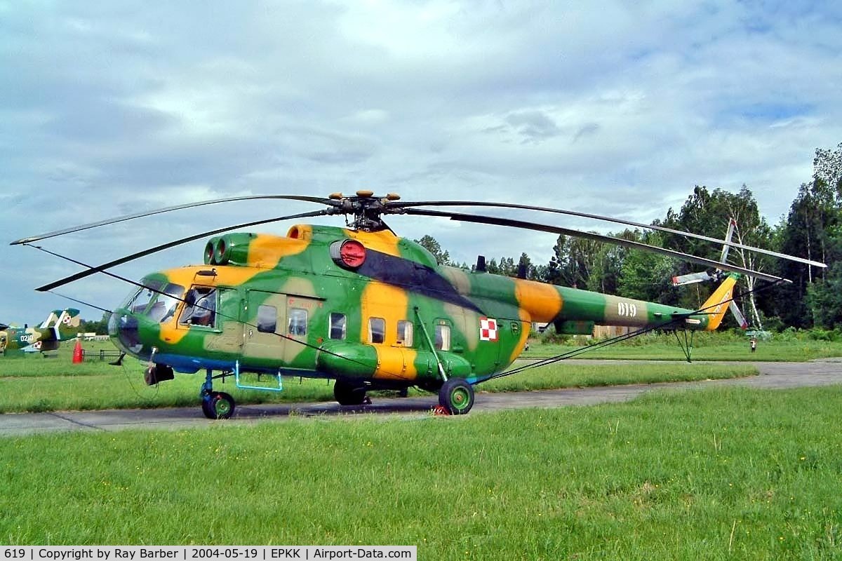 619, Mil Mi-8RL Hip C/N 10619, Mil Mi-8RL Hip [10619] (Polish Air Force) Cracow-Balice (John Paul II International)~SP 19/05/2004