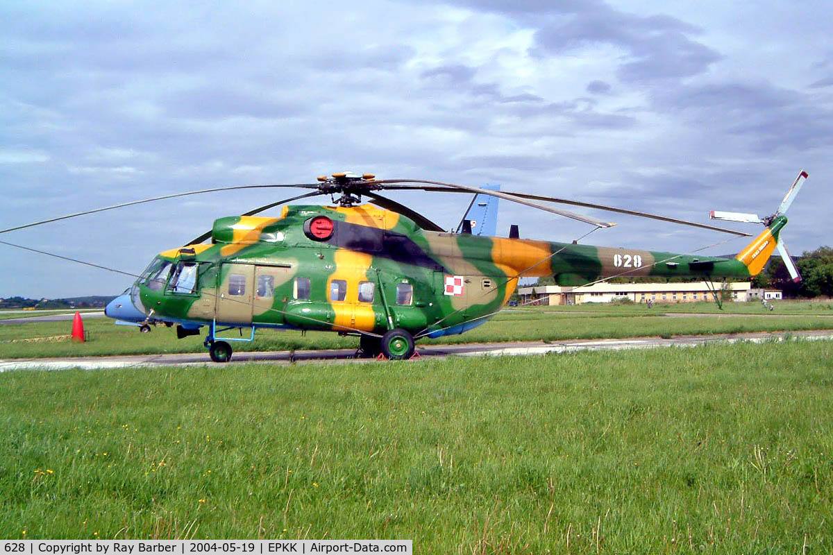 628, Mil Mi-8T Hip C/N 10628, Mil Mi-8RL Hip [10628] (Polish Air Force) Cracow-Balice (John Paul II International)~SP 19/05/2004