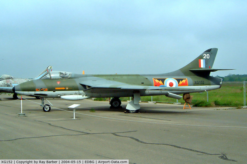 XG152, 1956 Hawker Hunter F.6 C/N S4/U/3385, Hawker Hunter F.6A [S4/U/3385] (Royal Air Force)  Berlin-Gatow~D 15/05/2004
