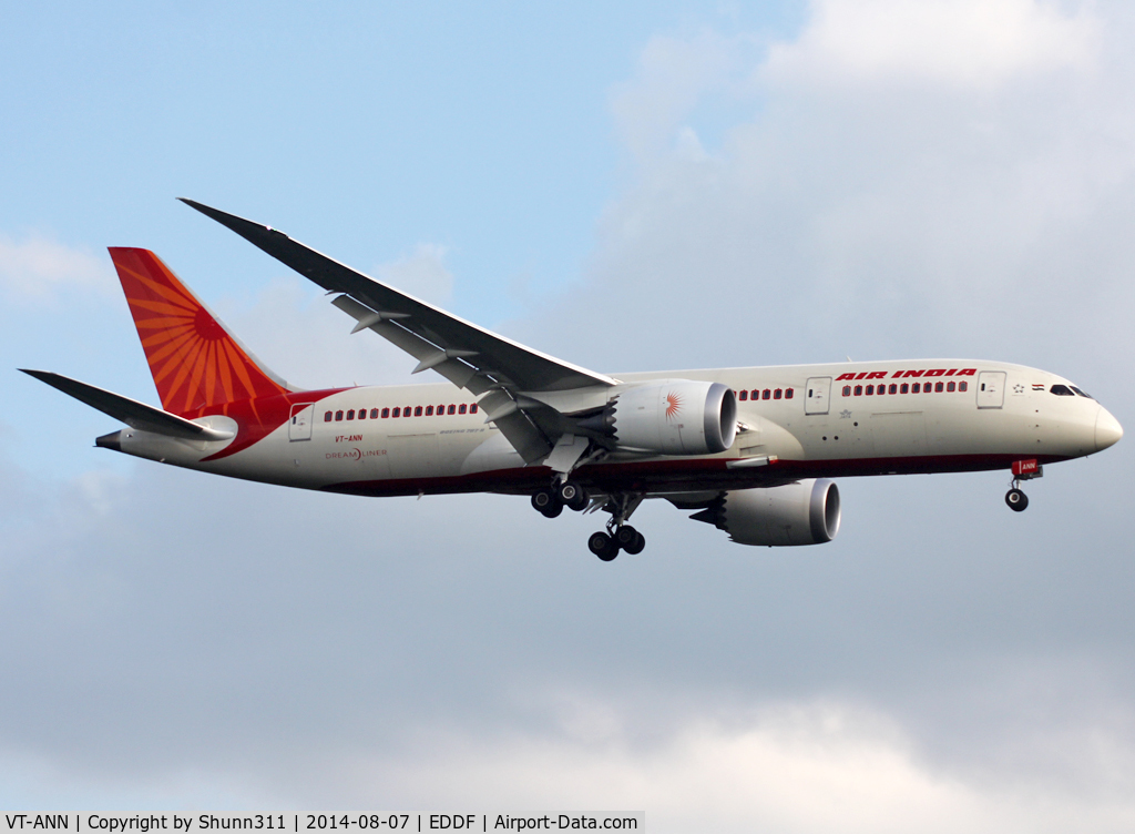 VT-ANN, 2013 Boeing 787-8 Dreamliner C/N 36285, Landing rwy 25L