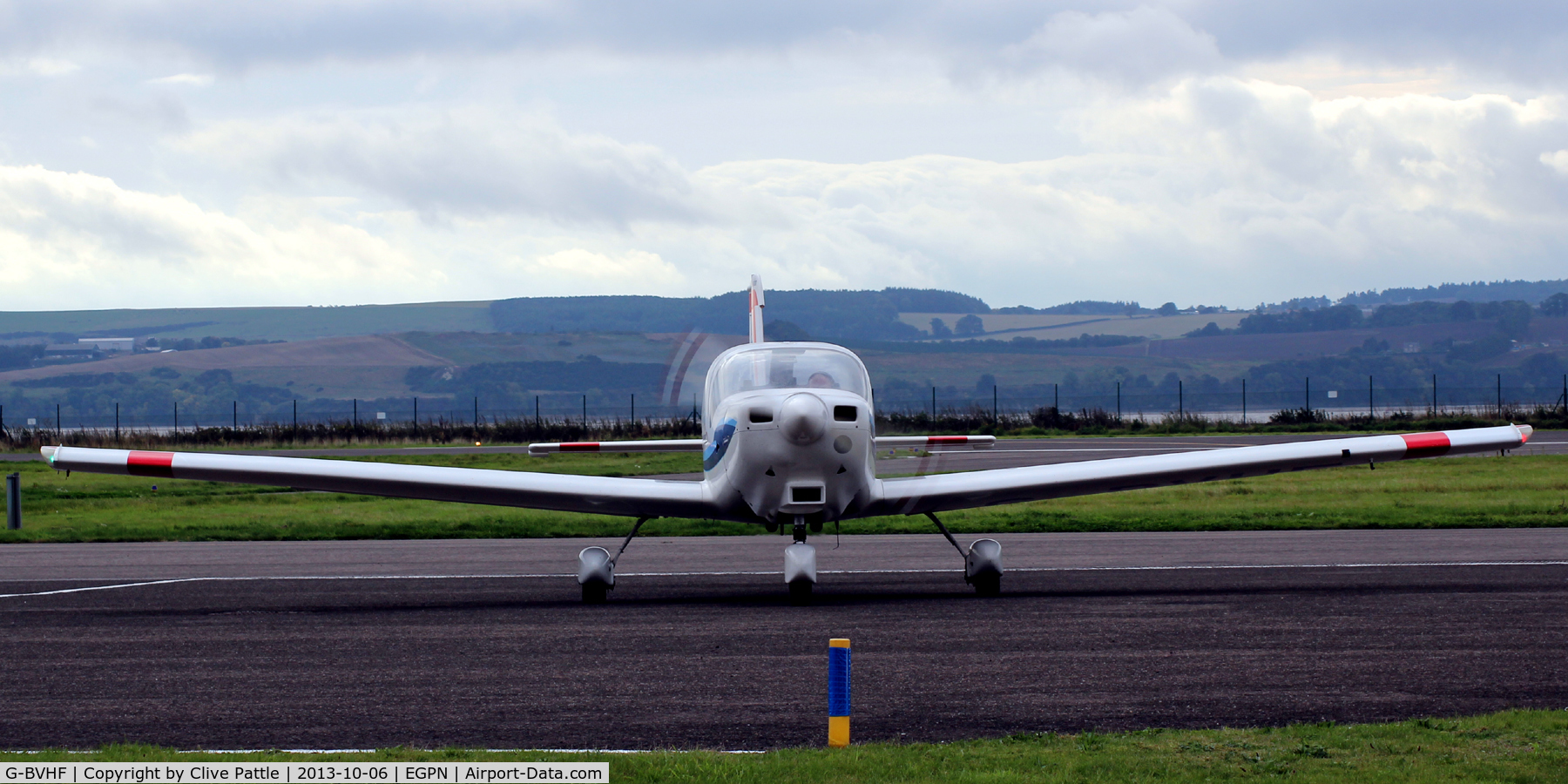 G-BVHF, 1994 Grob G-115D-2 C/N 82011, Front view at Dundee Riverside EGPN became G-ROBA in March 2016