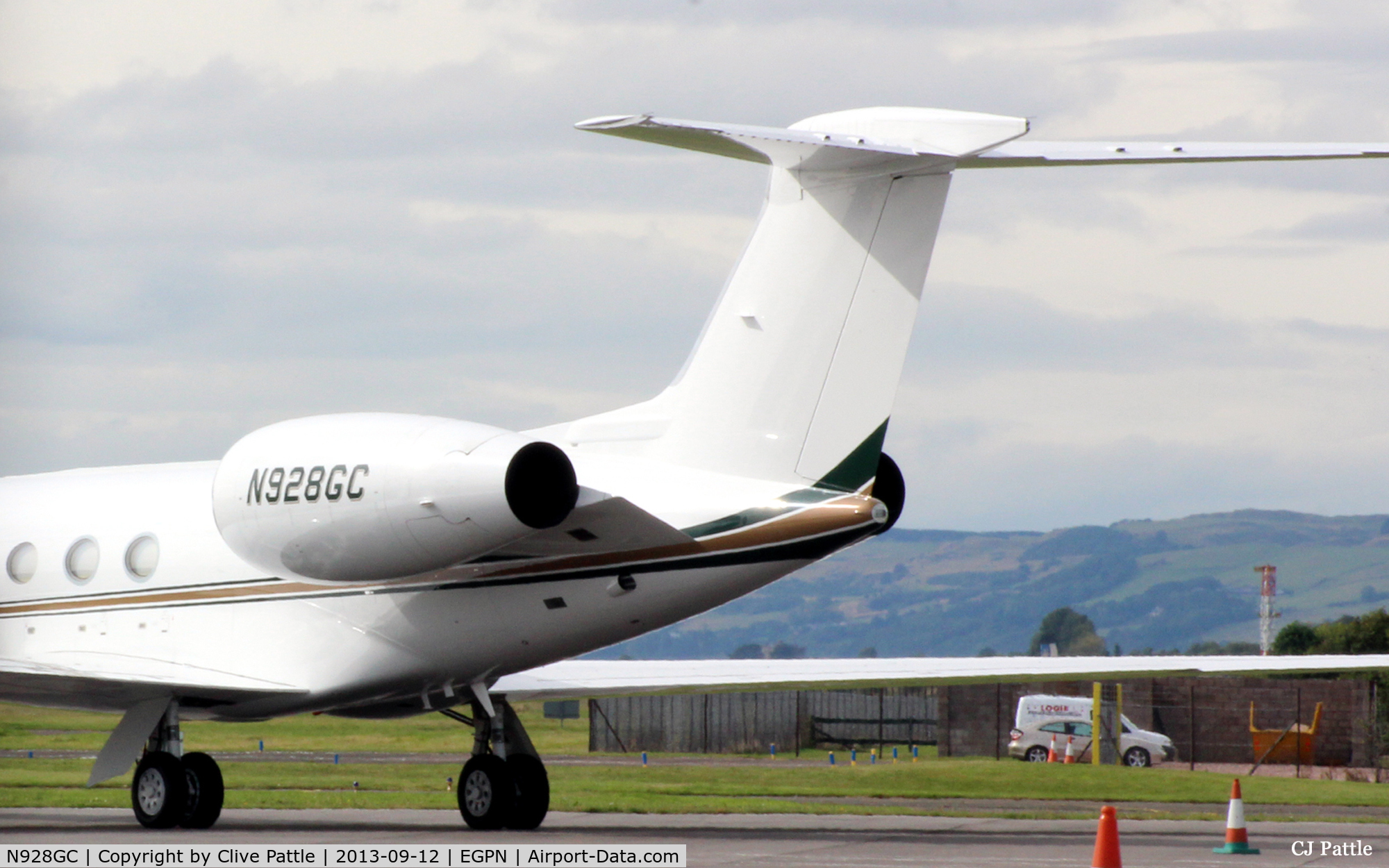 N928GC, 2003 Gulfstream Aerospace G-IV (G400) C/N 1513, On the apron at Dundee Riverside EGPN