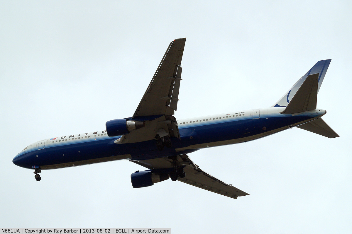 N661UA, 1993 Boeing 767-322 C/N 27158, Boeing 767-322ER [27158] (United Airlines) Home~G 02/08/2013. On approach 27R.