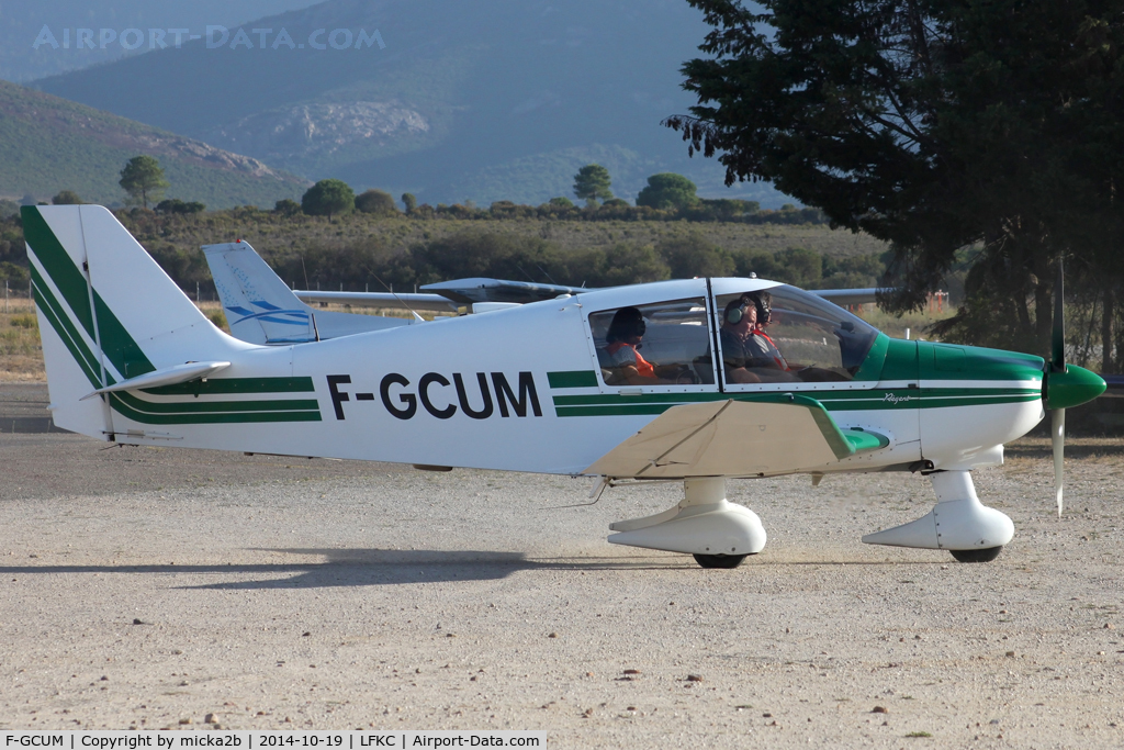 F-GCUM, Robin DR-400-180 Regent C/N 1521, Taxiing