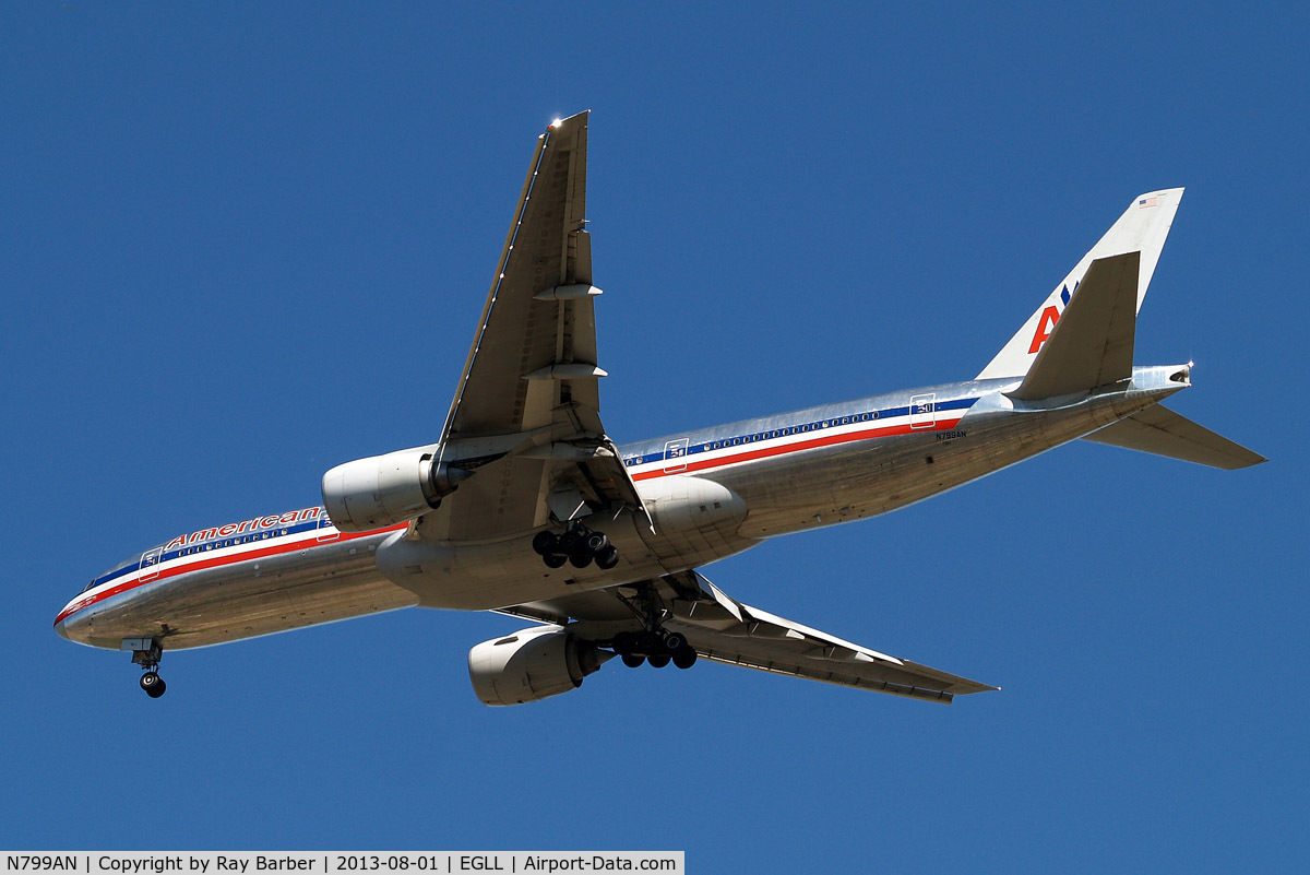 N799AN, 2001 Boeing 777-223 C/N 30258, Boeing 777-223ER [30258] (American Airlines) Home~G 01/08/2013. On approach 27R.