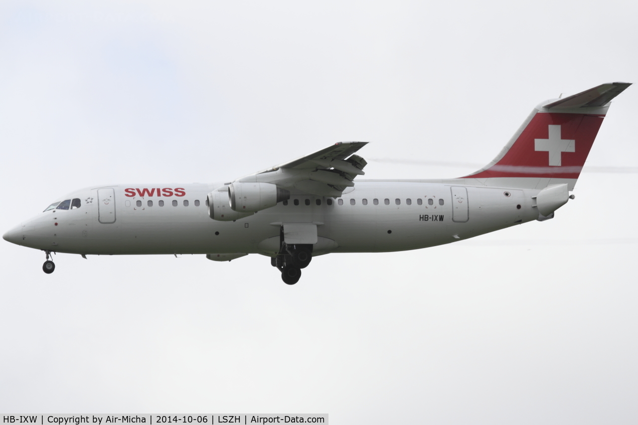 HB-IXW, 1995 British Aerospace Avro 146-RJ100 C/N E3272, Swissair