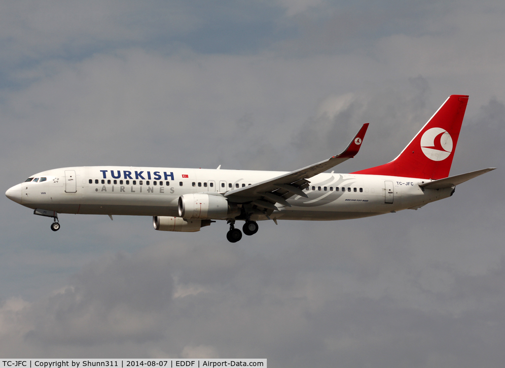 TC-JFC, 1998 Boeing 737-8F2 C/N 29765, Landing rwy 25L