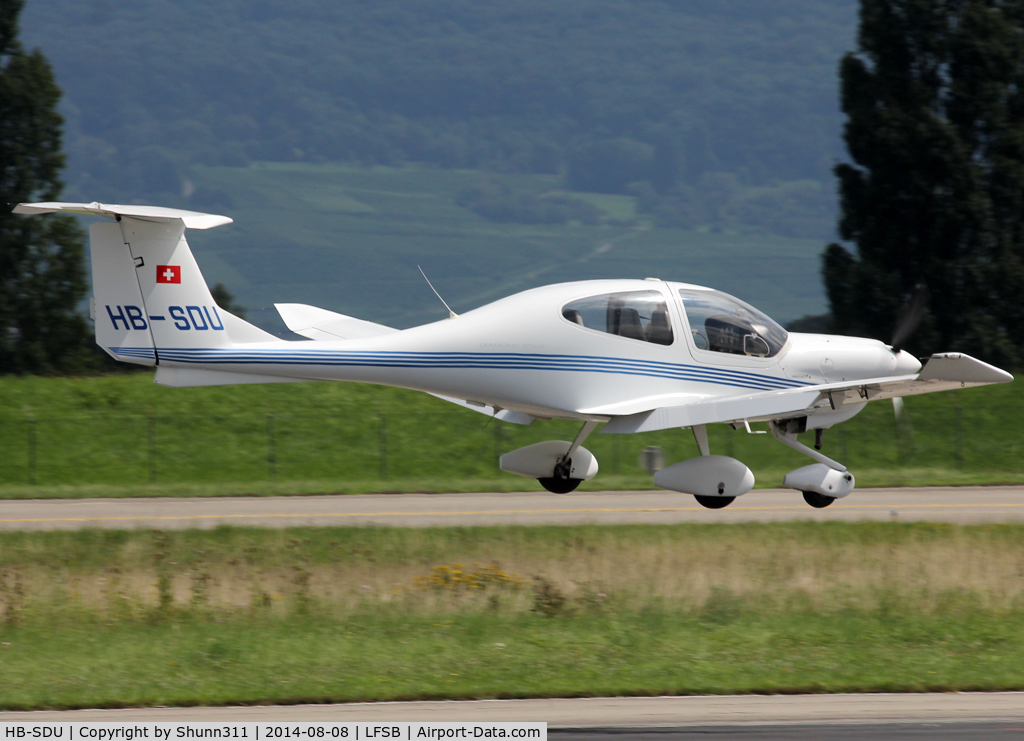 HB-SDU, 2002 Diamond DA-40 Diamond Star C/N 40.248, Landing rwy 16