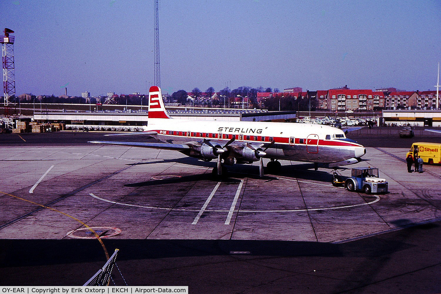OY-EAR, 1953 Douglas DC-6B C/N 43836, OY-EAR in CPH 1969