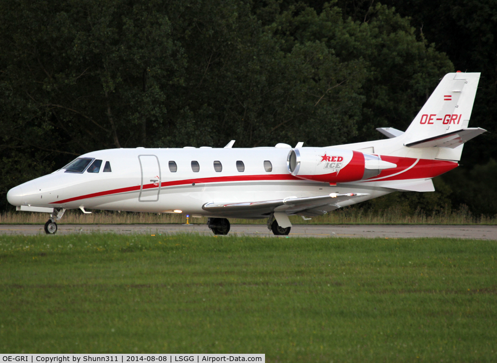 OE-GRI, 2003 Cessna 560 Citation Excel C/N 560-5315, Lining up rwy 23 for departure...