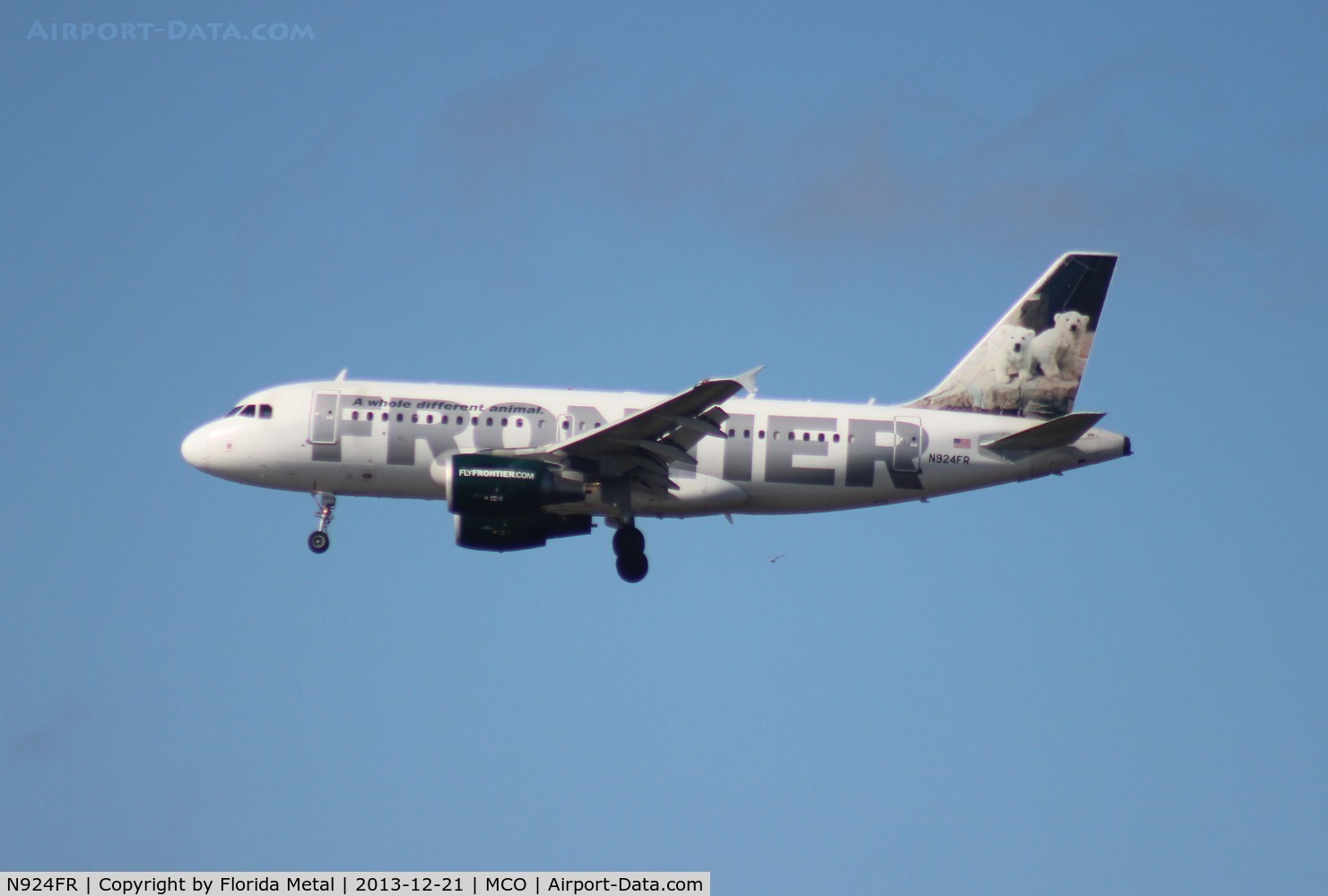 N924FR, 2003 Airbus A319-111 C/N 2030, Kondike and Snow Polar Bear Cubs Frontier