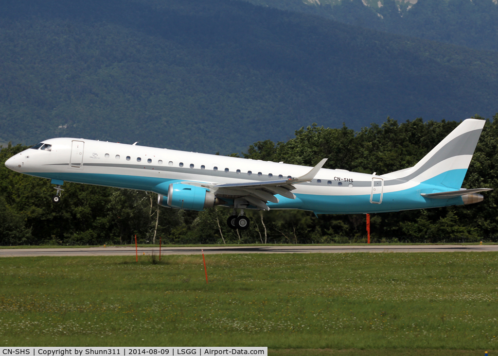 CN-SHS, 2011 Embraer ERJ-190-100ECJ Lineage 1000 C/N 19000307, Landing rwy 23