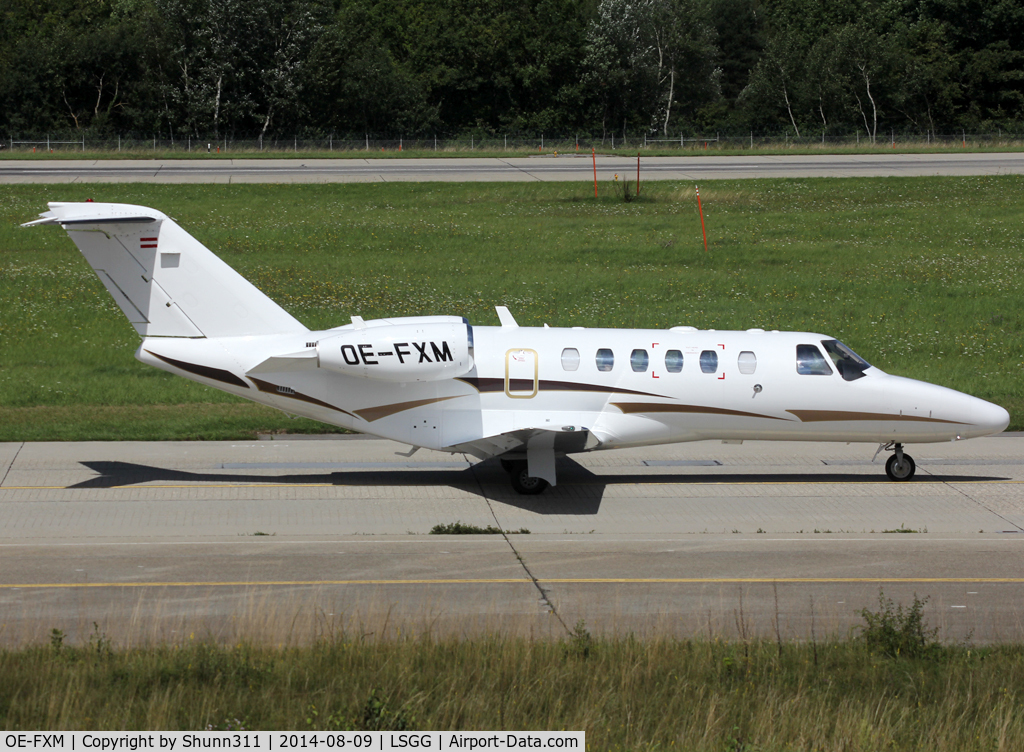 OE-FXM, 2007 Cessna 525A CitationJet CJ2+ C/N 525A-0341, Taxiing holding point rwy 23 for departure...