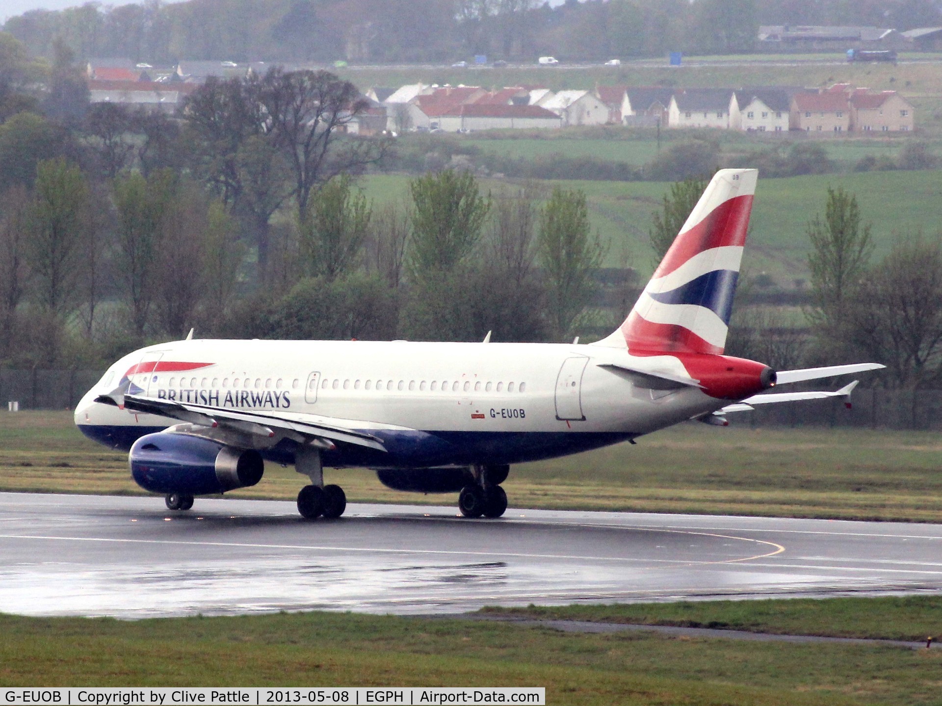 G-EUOB, 2001 Airbus A319-131 C/N 1529, Take off from Edinburgh