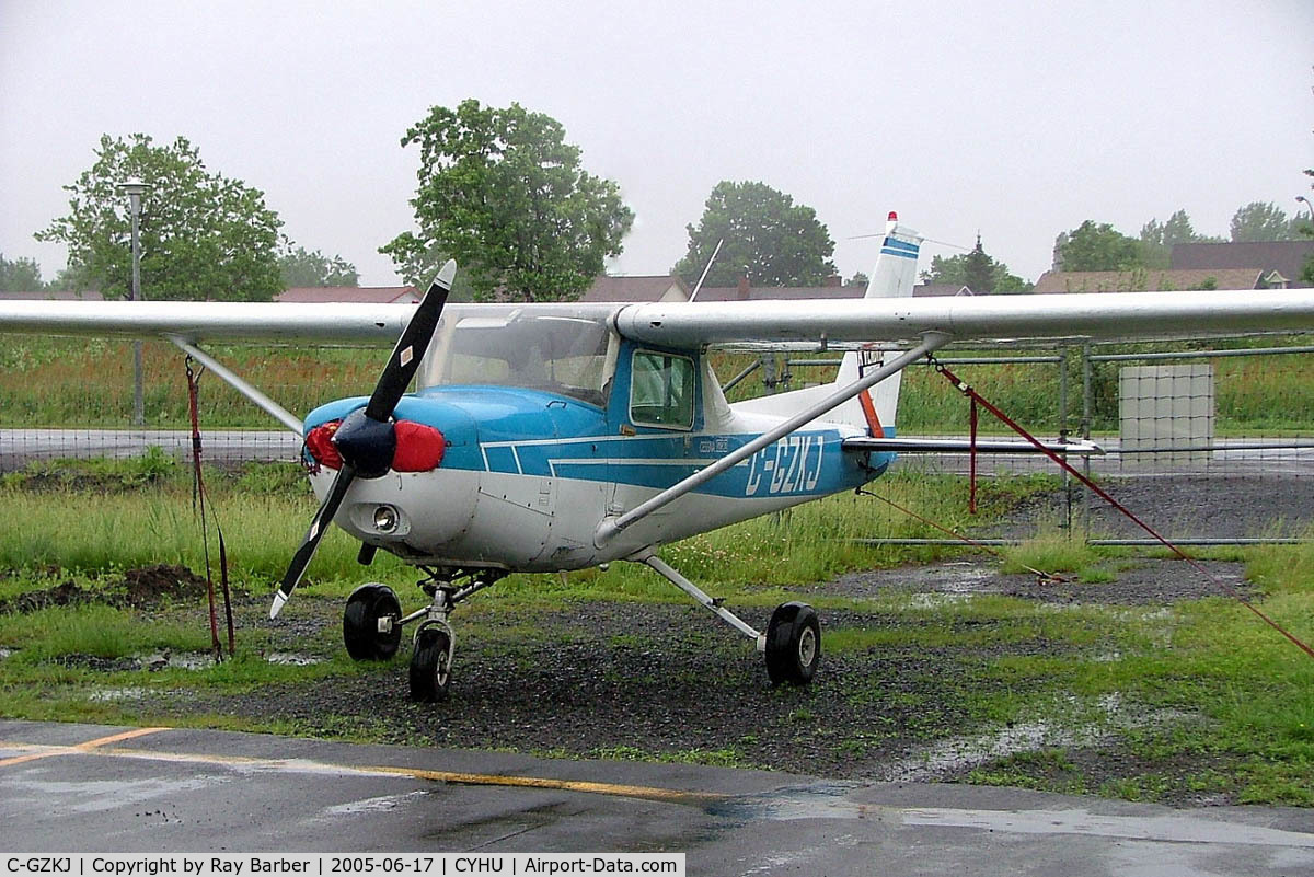 C-GZKJ, 1977 Cessna 152 C/N 15280288, Cessna 152 [152-80288] St. Hubert~C 17/06/2005
