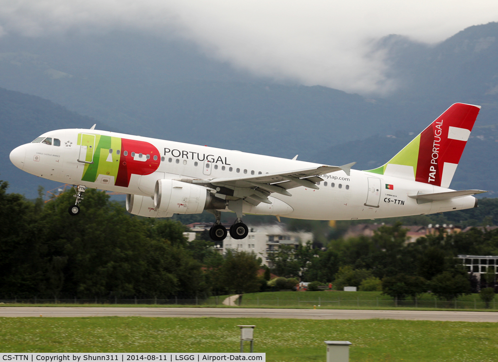 CS-TTN, 1999 Airbus A319-111 C/N 1120, Landing rwy 23