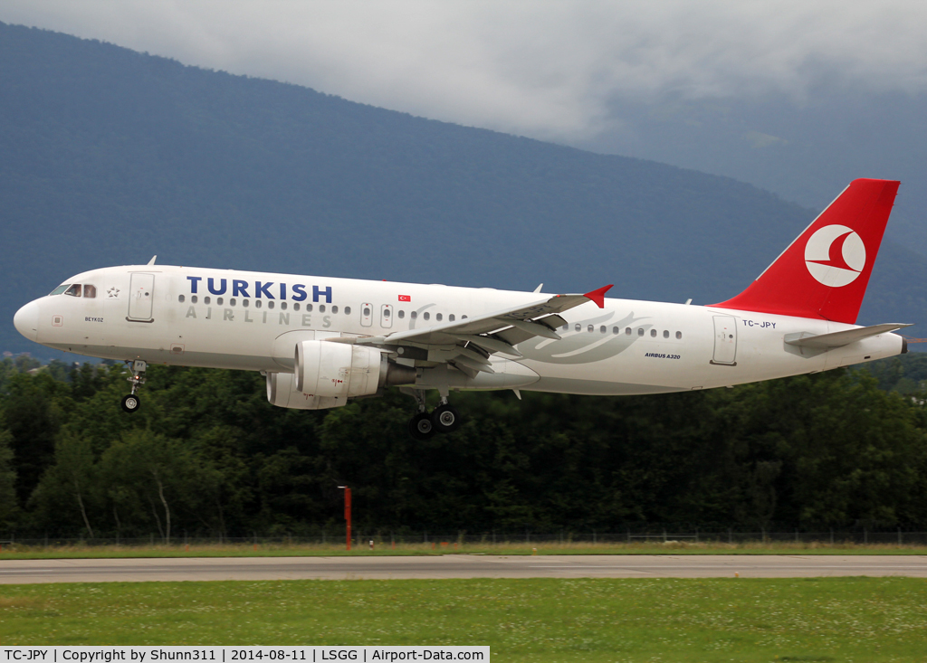 TC-JPY, 2009 Airbus A320-214 C/N 3949, Landing rwy 23