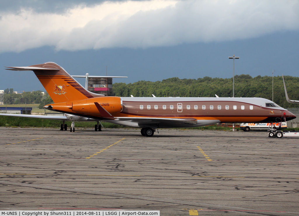 M-UNIS, 2010 Bombardier BD-700-1A10 Global Express XRS C/N 9371, Tracted...