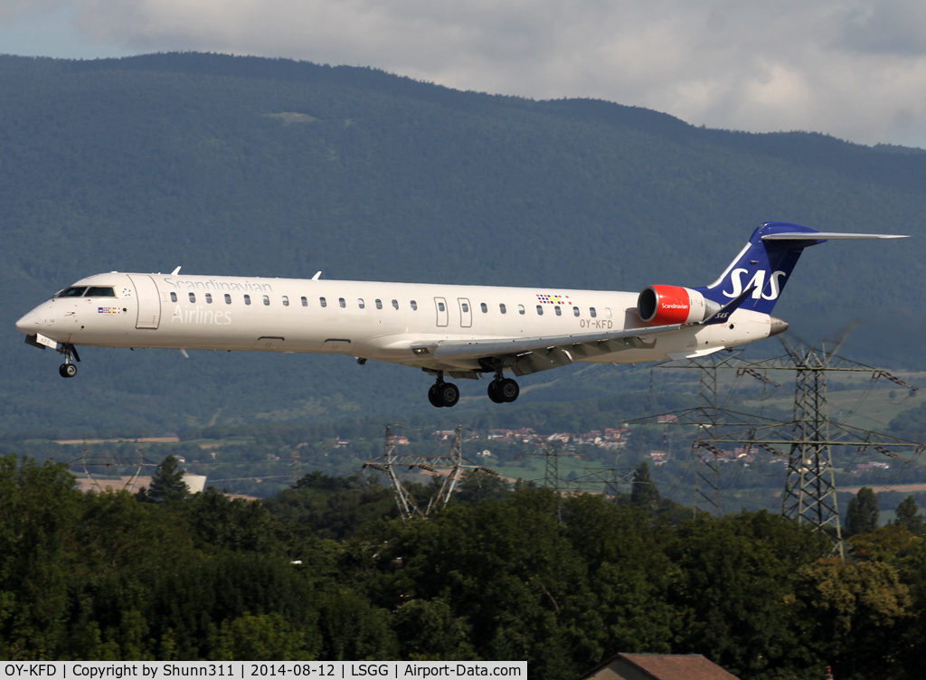 OY-KFD, 2009 Bombardier CRJ-900 (CL-600-2D24) C/N 15221, Landing rwy 23