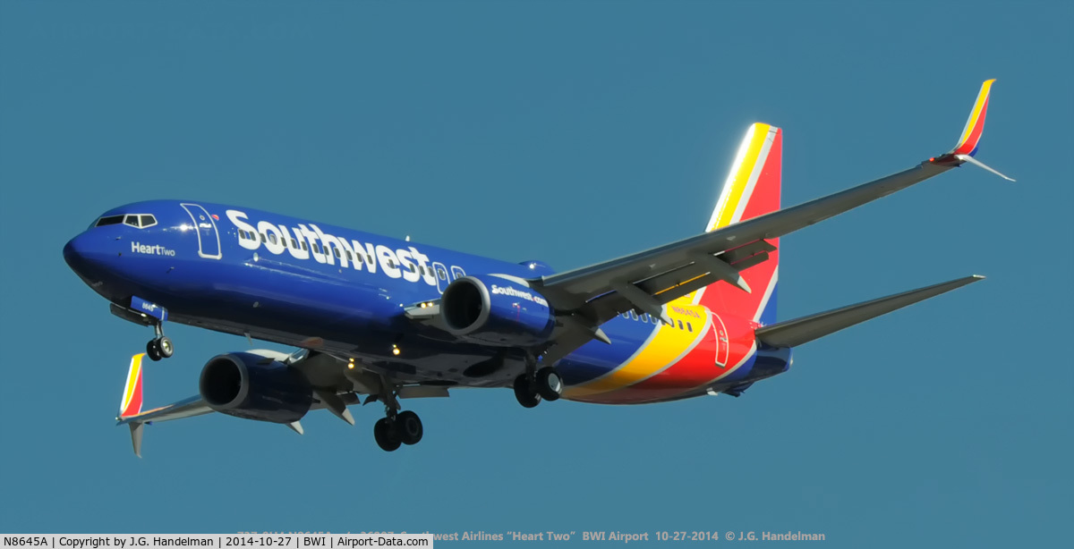 N8645A, 2014 Boeing 737-8H4 C/N 36907, On approach to 28.