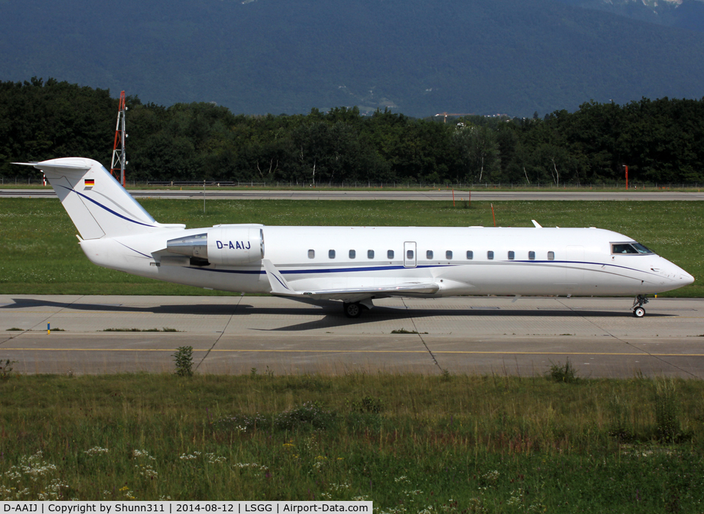 D-AAIJ, 2006 Bombardier Challenger 850 (CL-600-2B19) C/N 8065, Taxiing holding point rwy 23 for departure...