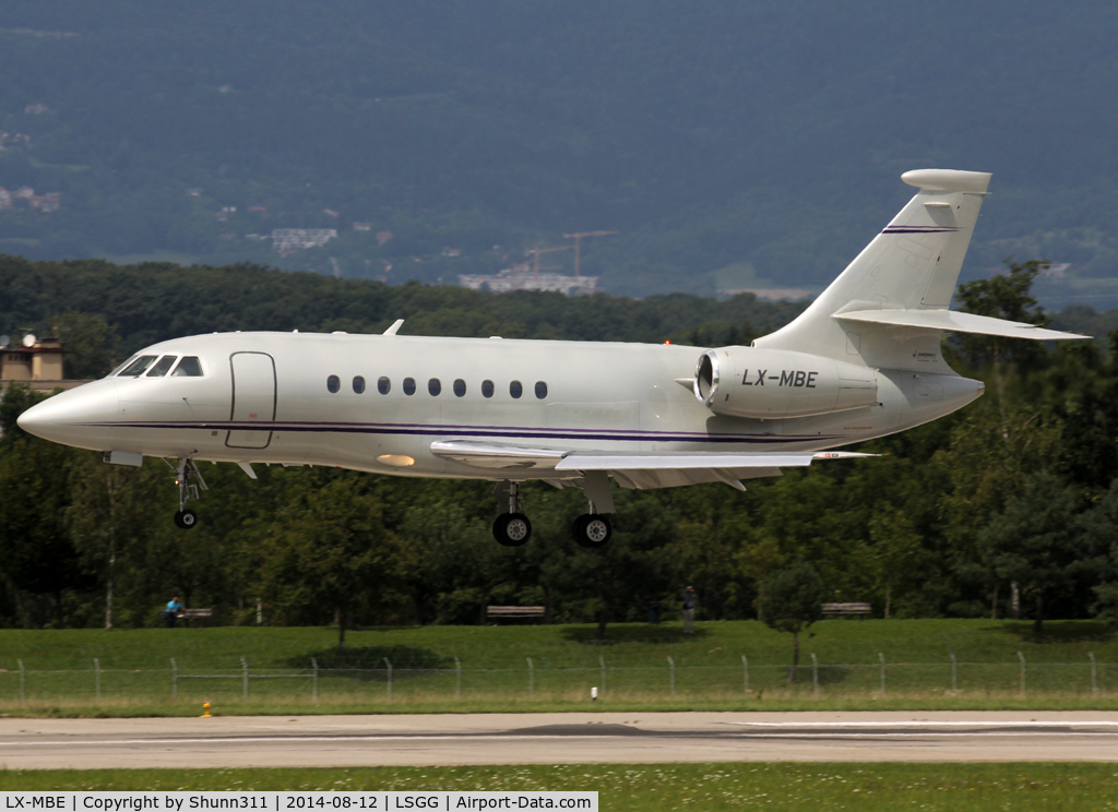 LX-MBE, 2003 Dassault Falcon 2000 C/N 208, Landing rwy 23