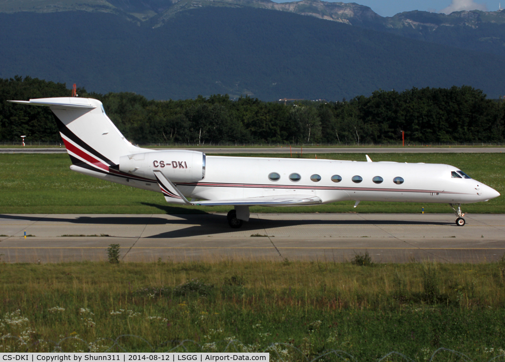CS-DKI, 2007 Gulfstream Aerospace GV-SP (G550) C/N 5166, Taxiing holding point rwy 23 for departure...