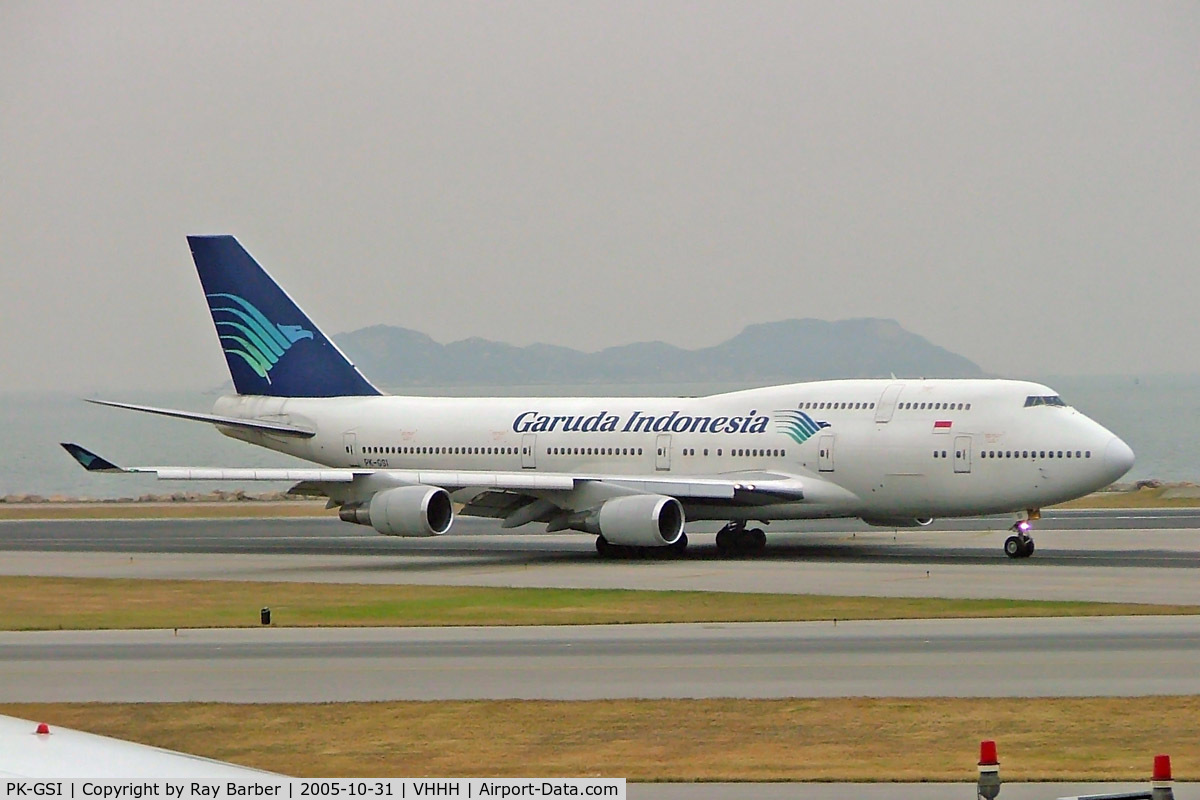 PK-GSI, 1992 Boeing 747-441 C/N 24956, Boeing 747-441 [24956] (Garuda Indonesia) Hong Kong Int~B 31/10/2005