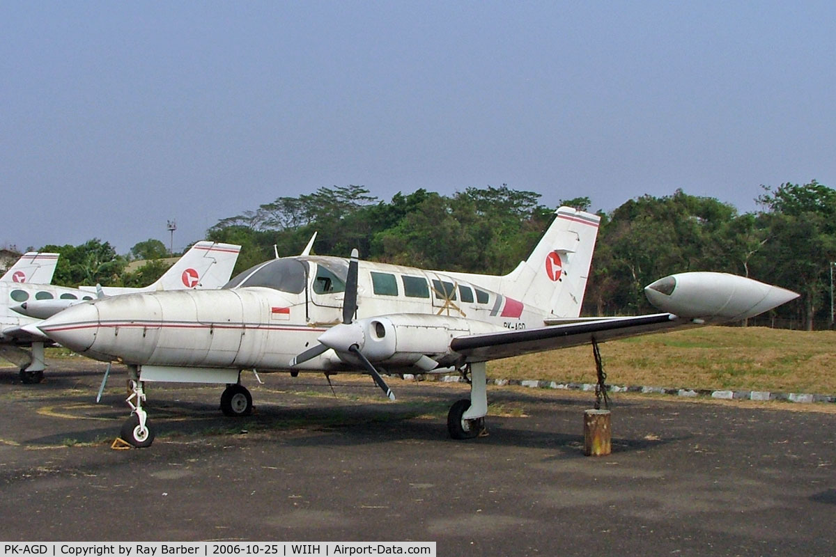 PK-AGD, Cessna 402B C/N 402B0398, Cessna 402B Businessliner [402B-0398] Jakarta-Halim Perdanakusuma Int~PK 25/10/2006