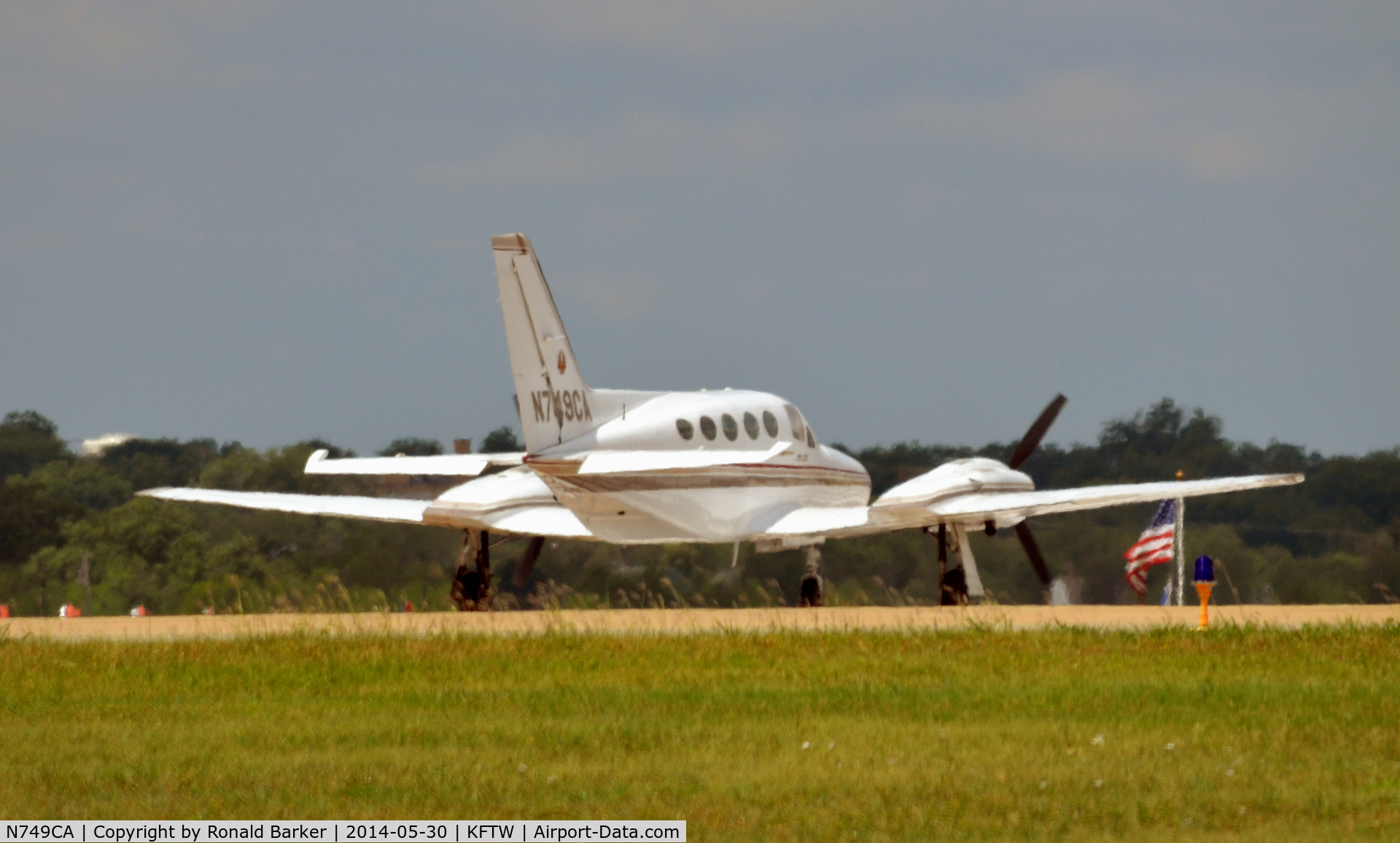 N749CA, Cessna 421C Golden Eagle C/N 421C1239, Ready for takeoff, Meacham Field