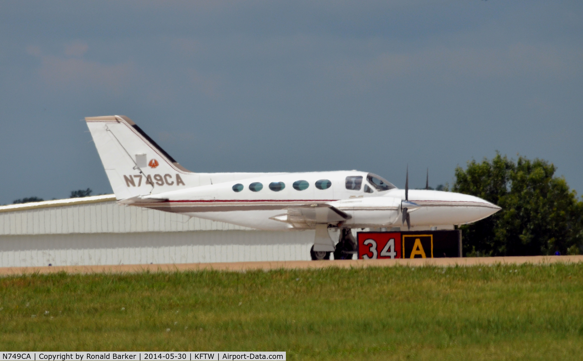 N749CA, Cessna 421C Golden Eagle C/N 421C1239, Takeoff Meacham Field
