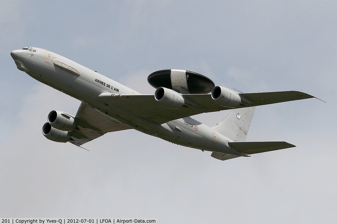 201, 1990 Boeing E-3F Sentry C/N 24115, French Air Force Boing E-3F SDCA, Take off Rwy 24,Avord Air Base 702 (LFOA)  Air Show in june 2012