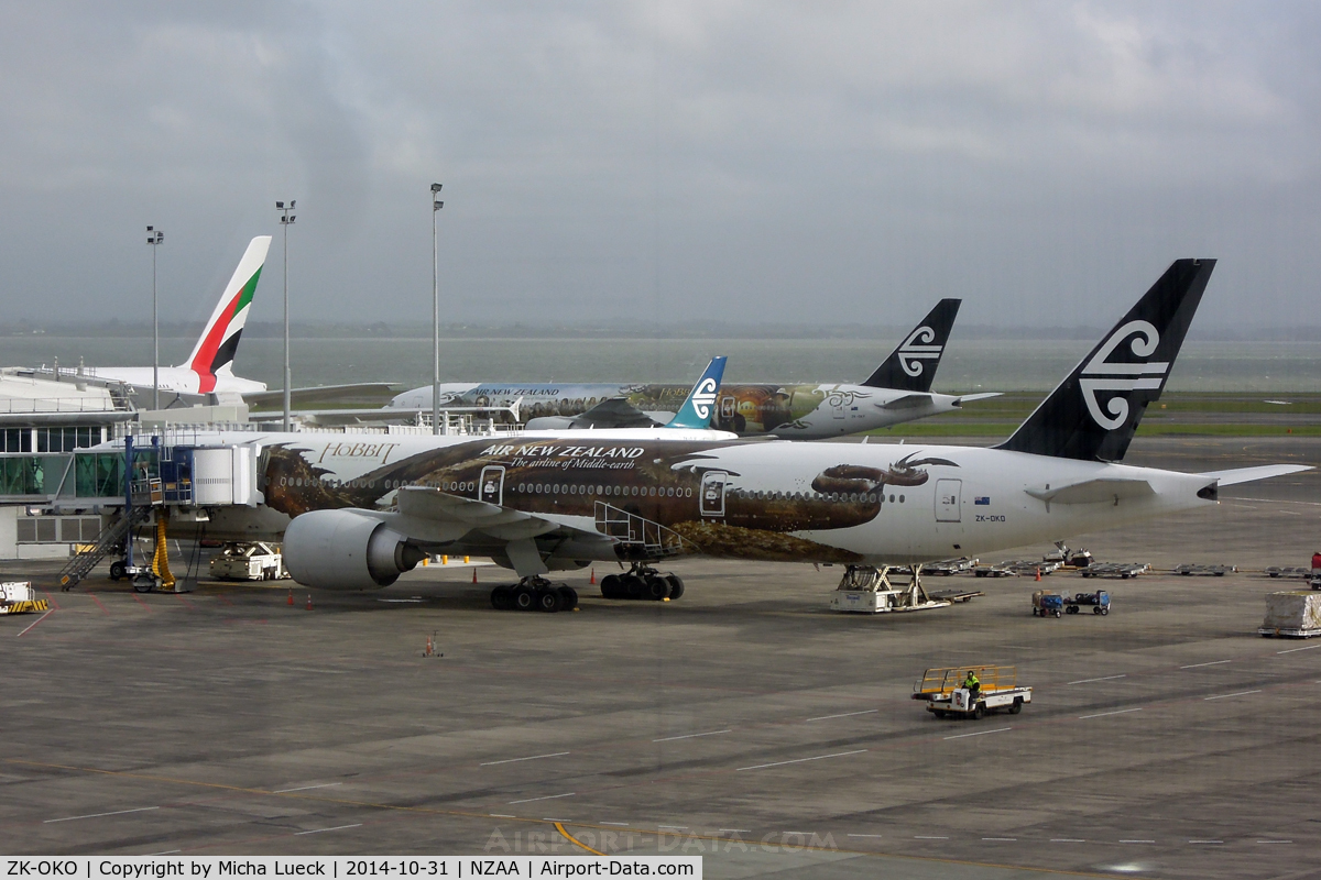 ZK-OKO, 2011 Boeing 777-306/ER C/N 38407, Both Hobbit jets (ZK-OKO and ZK-OKP) in one picture