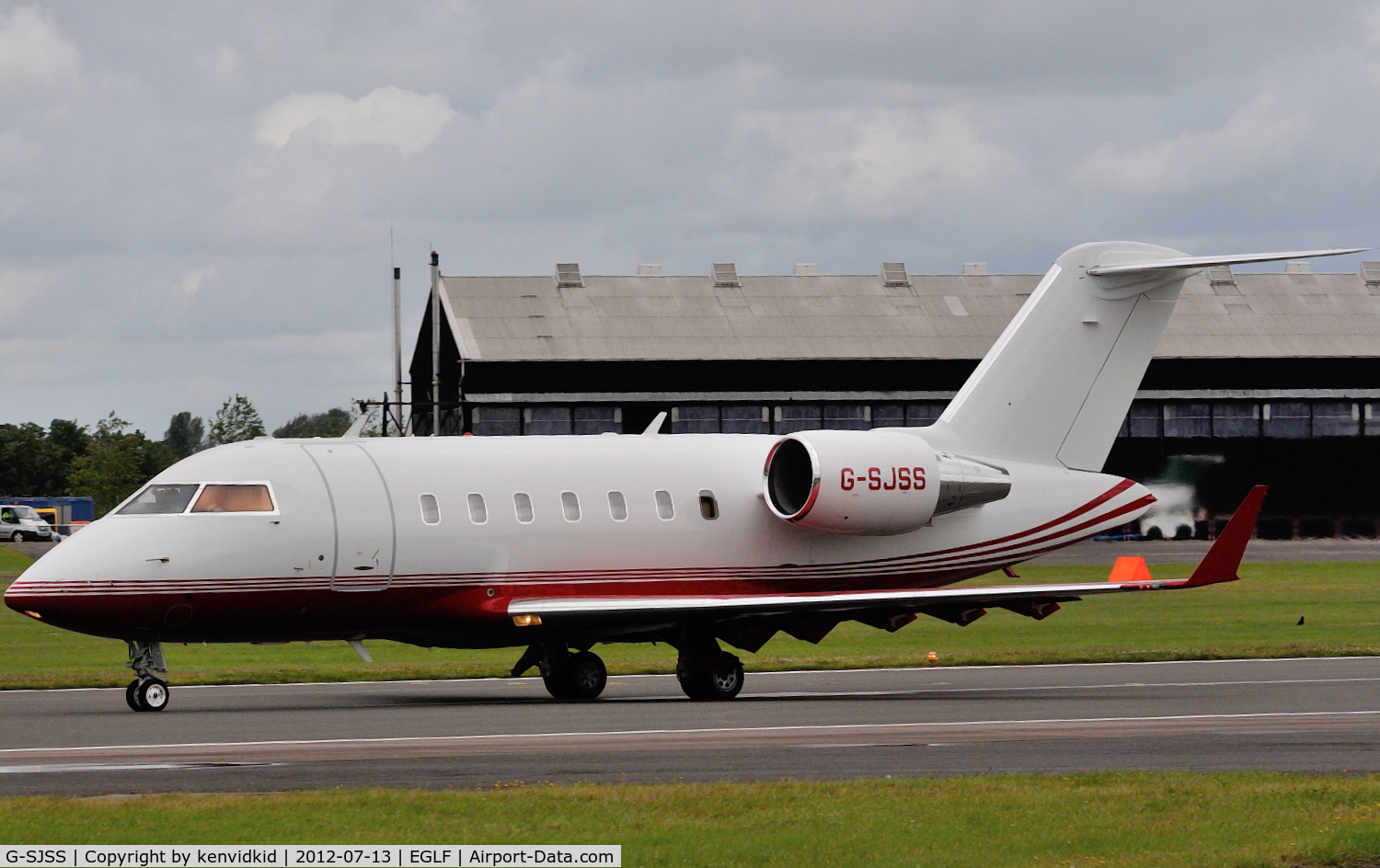 G-SJSS, 2008 Bombardier Challenger 605 (CL-600-2B16) C/N 5760, Executive departure.