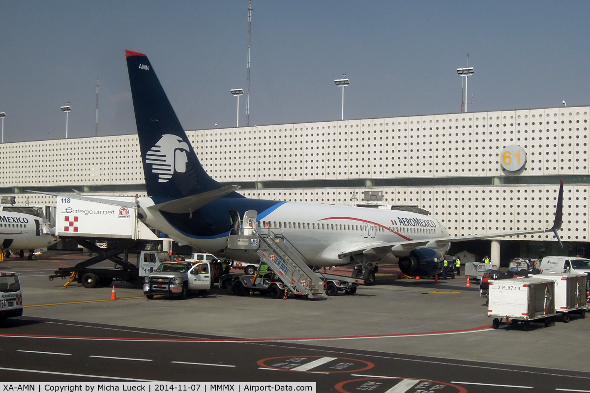 XA-AMN, 2014 Boeing 737-852 C/N 39945, At Mexico City