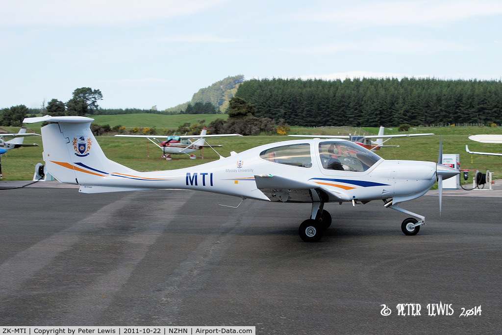 ZK-MTI, Diamond DA-40 Diamond Star C/N 40.1013, Massey University School of Aviation, Palmerston North