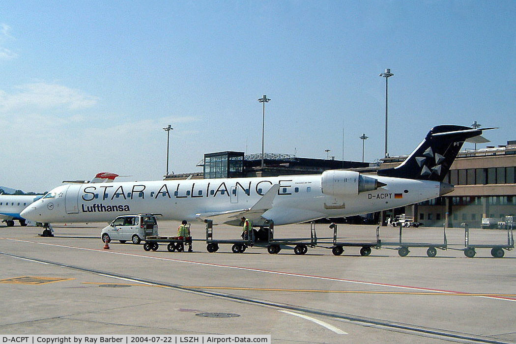 D-ACPT, 2003 Canadair CRJ-701ER (CL-600-2C10) Regional Jet C/N 10103, Canadair CRJ-700 [10103] (Lufthansa) Zurich~HB 22/07/2004