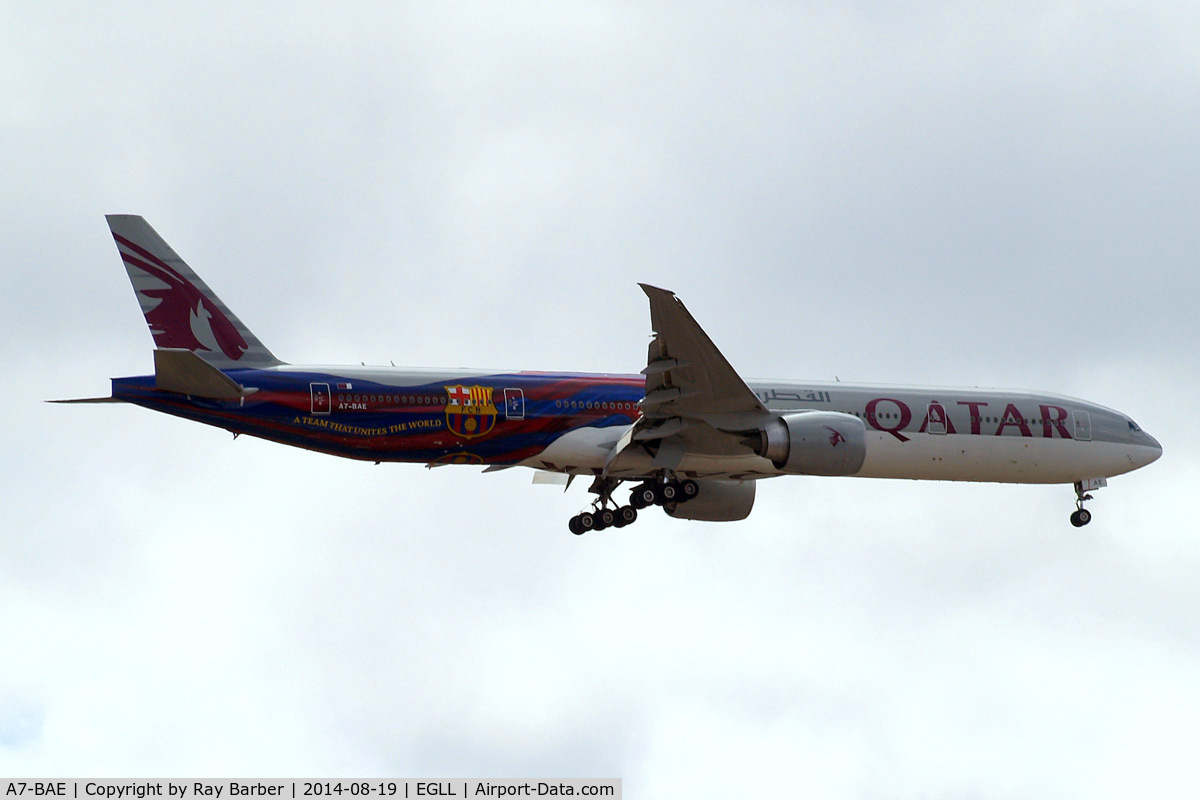 A7-BAE, 2009 Boeing 777-3DZ/ER C/N 36104, Boeing 777-3DZER [36104] (Qatar Airways) Home~G 19/08/2014. on approach 27L.