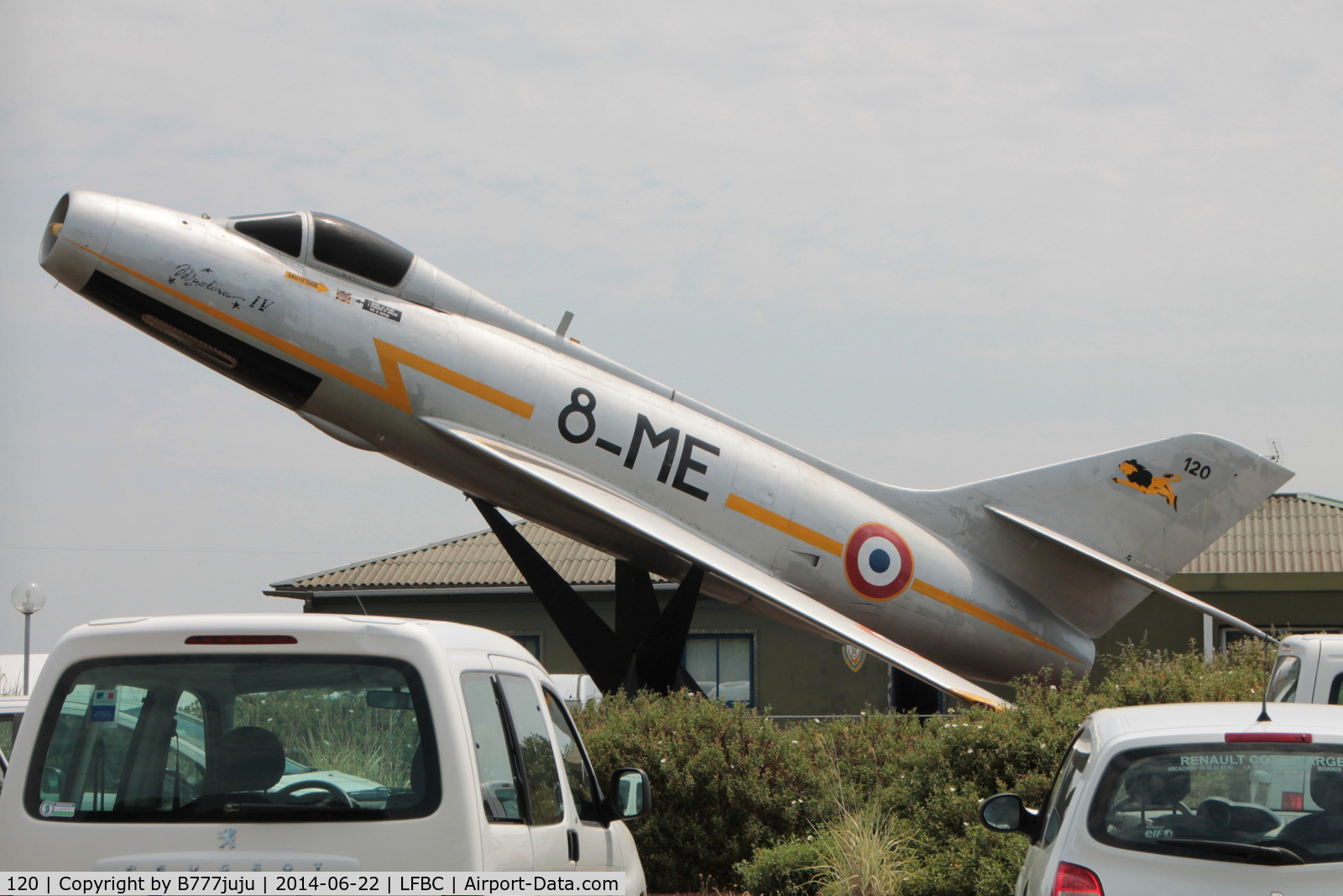 120, Dassault MD-454 Mystere IVA C/N 120, at Cazaux