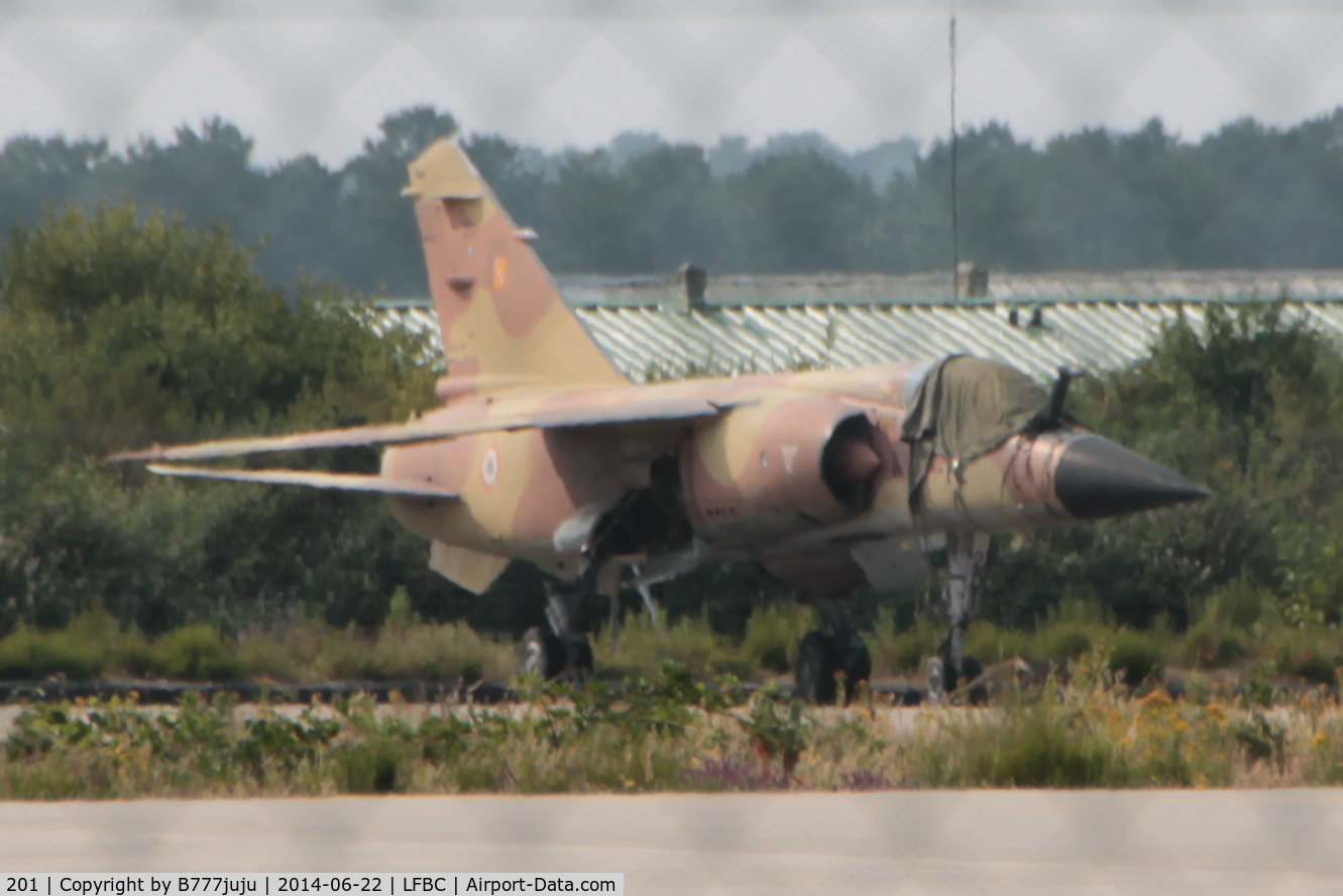 201, Dassault Mirage F.1C-200 C/N 201, instruction airframe