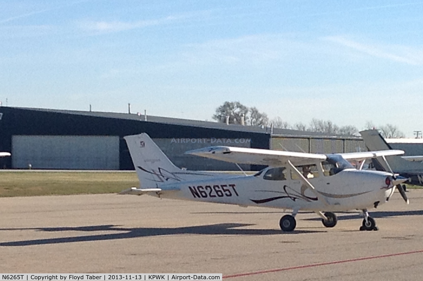 N6265T, 2008 Cessna 172S Skyhawk SP C/N 172S10733, Tied down