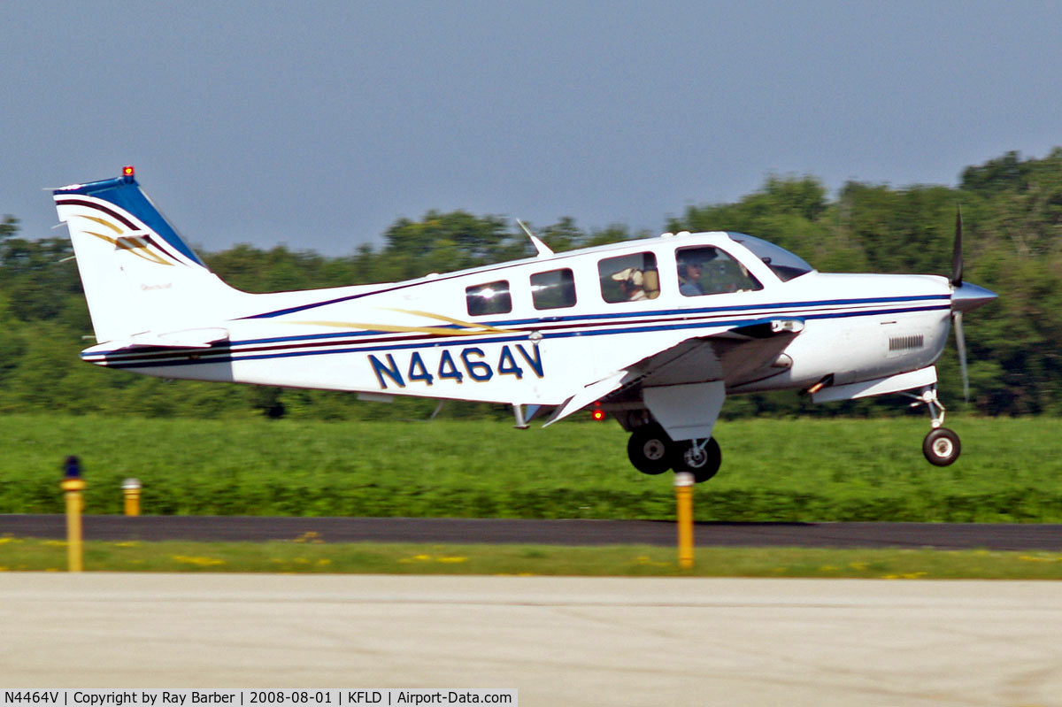 N4464V, 2000 Raytheon Aircraft Company A36 Bonanza C/N E-3364, Beech A36 Bonanza 36 [E-3364] Fond Du Lac County~N 01/08/2008