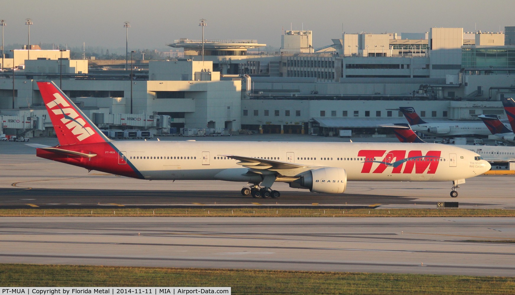 PT-MUA, 2008 Boeing 777-32W/ER C/N 37664, TAM 777-300