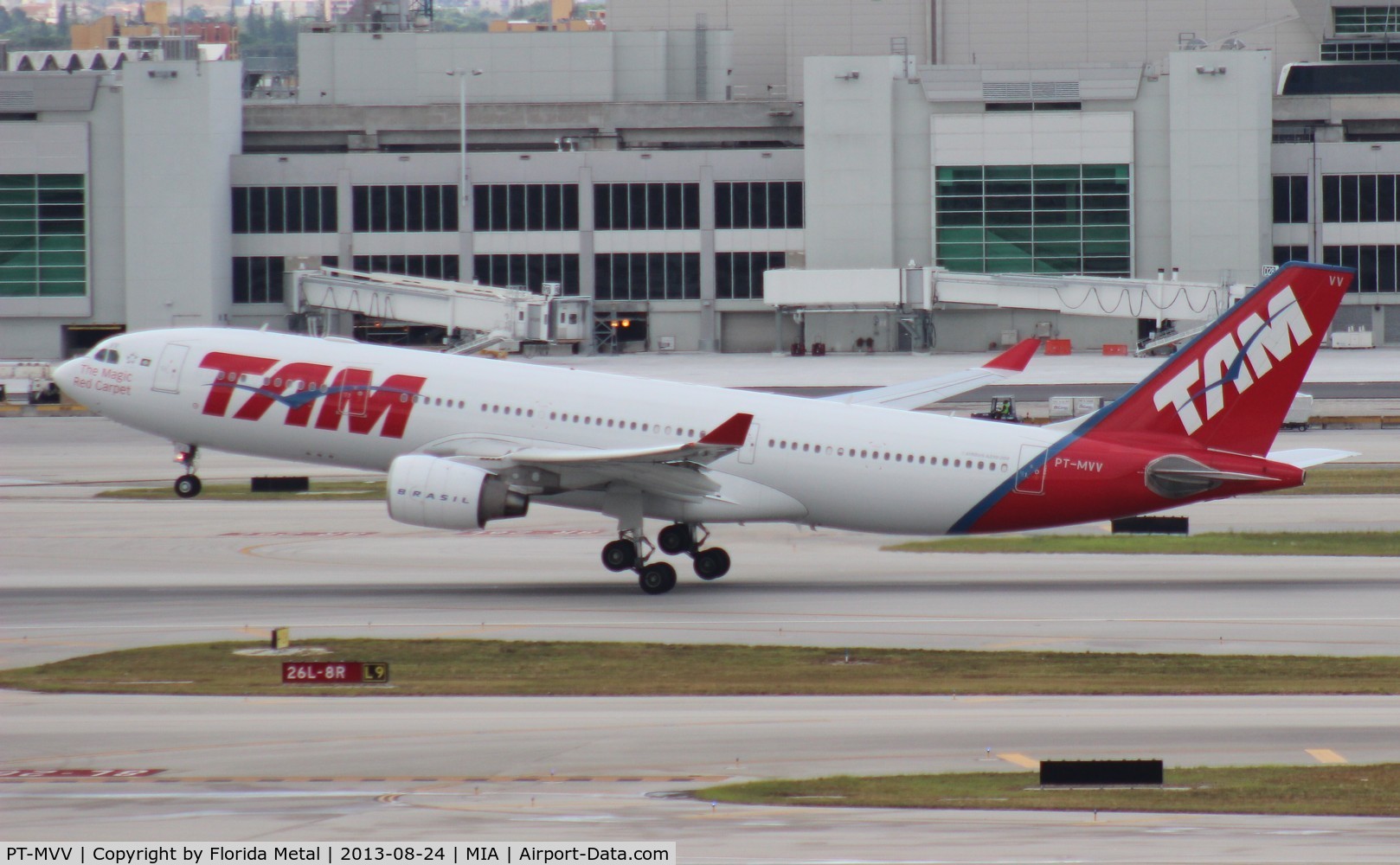 PT-MVV, 2011 Airbus A330-223 C/N 1221, TAM A330-200